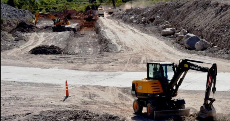 Recursos Hiacutedricos intensifica obras y estudios topograacuteficos en la cuenca de Volcaacuten