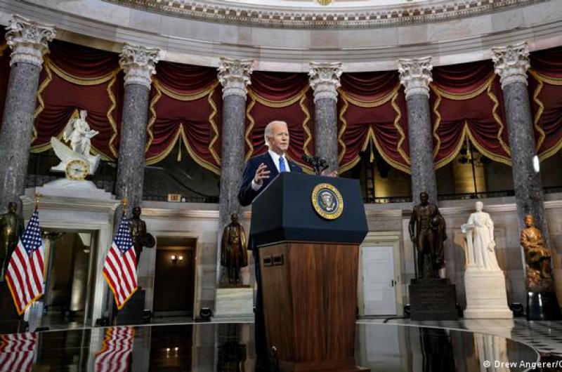Joe Biden confiacutea en que nunca haya otro diacutea como el del asalto al Capitolio