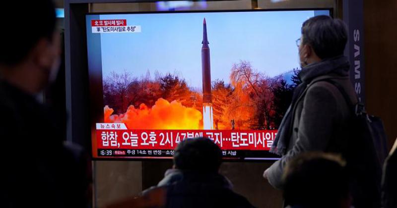 Corea del Norte lanzoacute nuevos misiles baliacutesticos