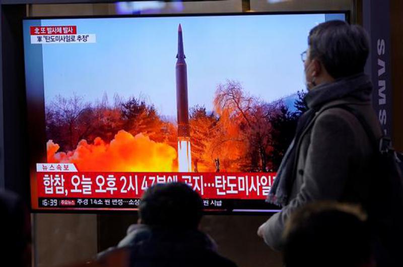 Corea del Norte lanzoacute nuevos misiles baliacutesticos