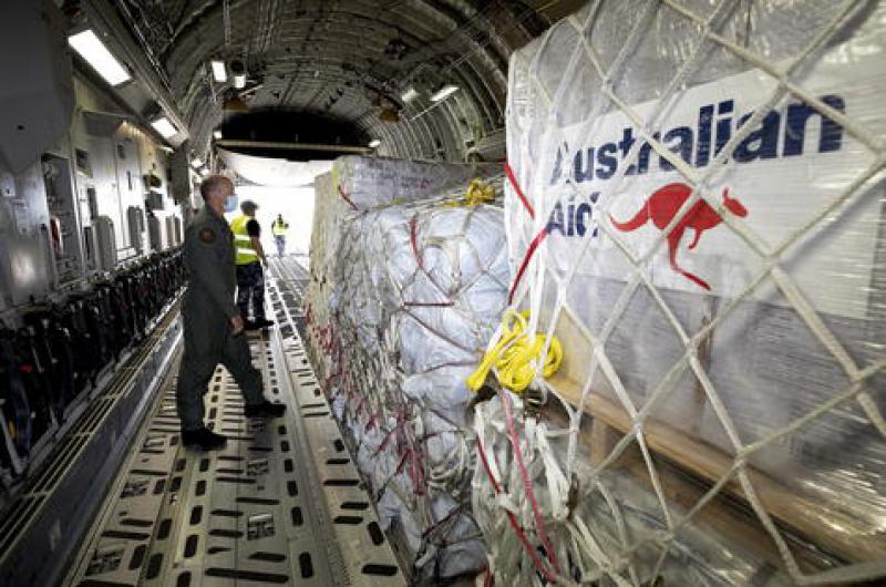 Desde Nueva Zelanda y Australia llegoacute la primera ayuda humanitaria a Tonga