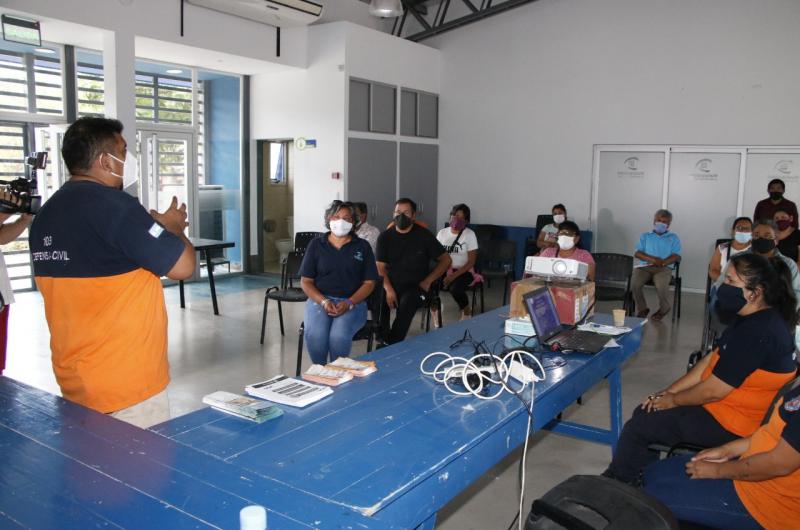 El COE Municipal brindoacute charla sobre prevenciones en eacutepoca estival