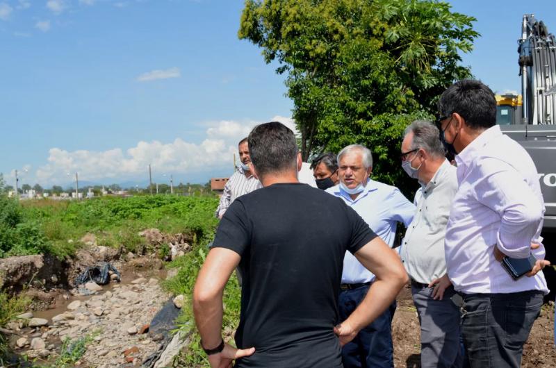 Infraestructura Vialidad y Recursos Hiacutedricos suman maquinaria en Perico