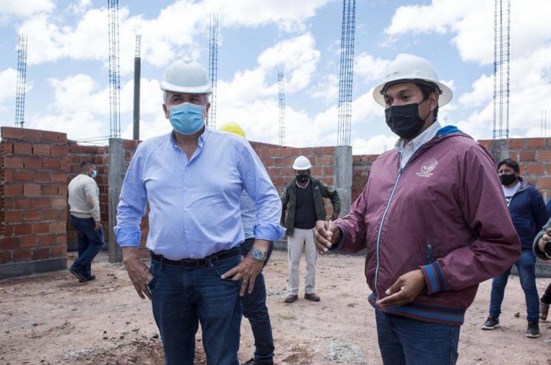 Morales recorrioacute obras de construccioacuten de la Escuela Secundaria Rural 3
