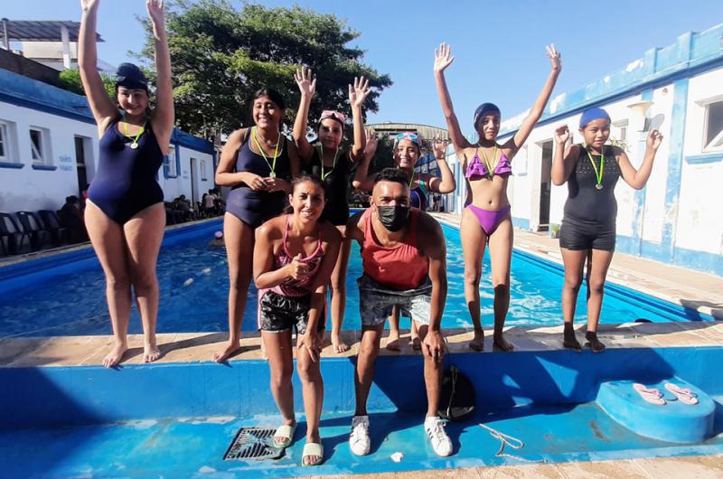 Encuentro de Escuelas de Natacioacuten en San Pedro