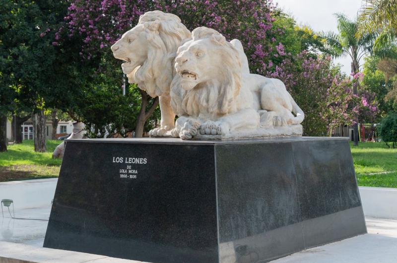 Avanza el proceso de restauracioacuten de las esculturas de Lola Mora