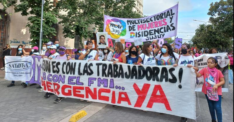 8M- multitudinaria marcha de mujeres en Jujuy