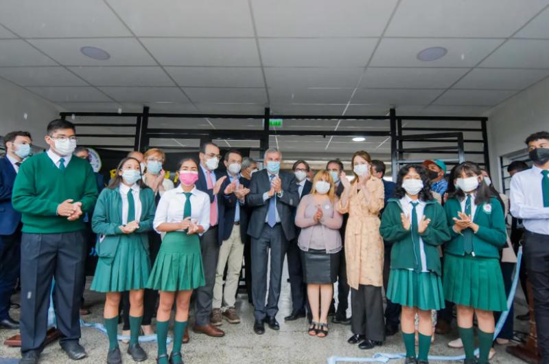 Morales inauguroacute la primera escuela construida con la renta de Cauchari
