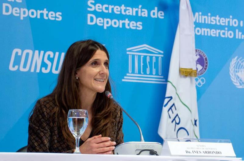 Concluyoacute en Resistencia el I Congreso de Geacutenero Deporte y Diversidad