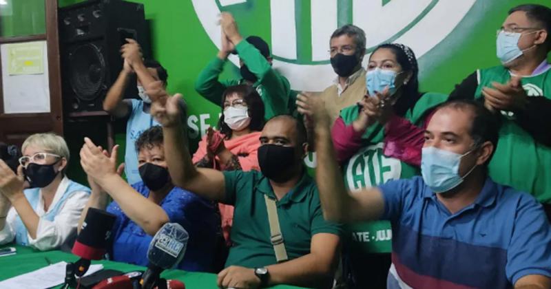 Somos la uacutenica provincia del paiacutes sin paritarias 