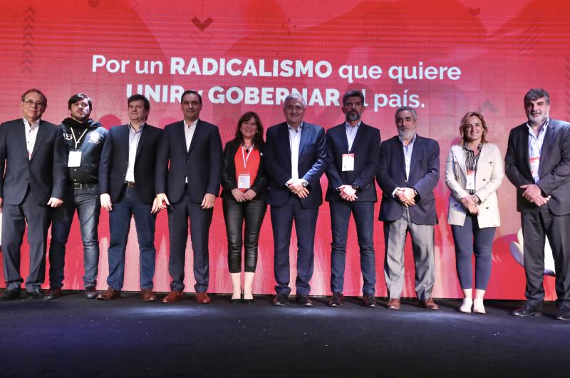 De aquiacute salimos en unidad y de pie para gobernar el paiacutes