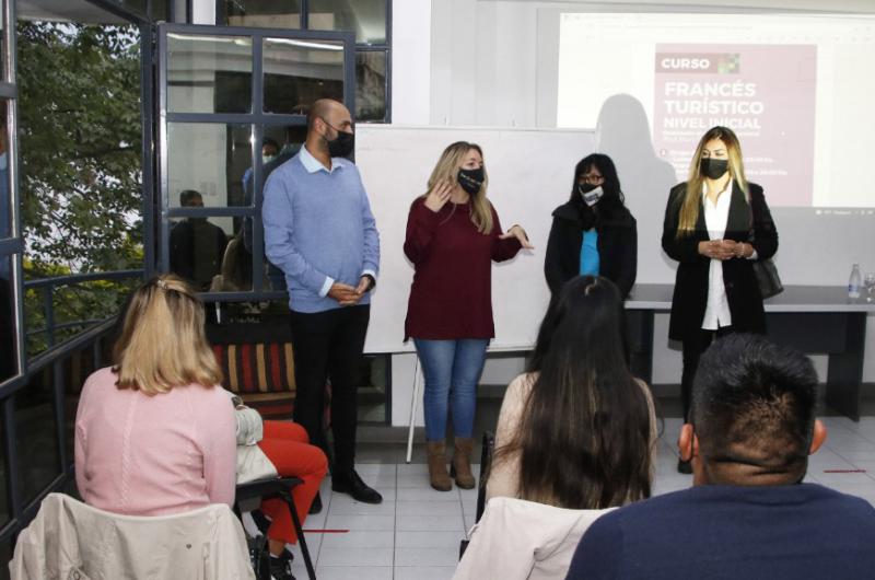 Cursos de idiomas para atencioacuten a turistas