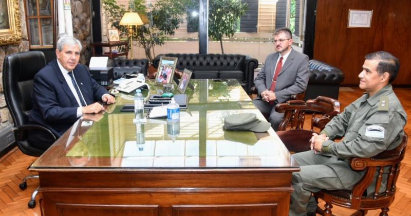 El Vicegobernador recibioacute la visita del Jefe del Escuadroacuten 53 de Gendarmeriacutea