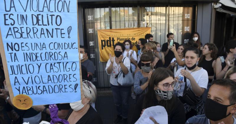 A un mes del abuso grupal de Palermo los detenidos son trasladados a caacuterceles federales