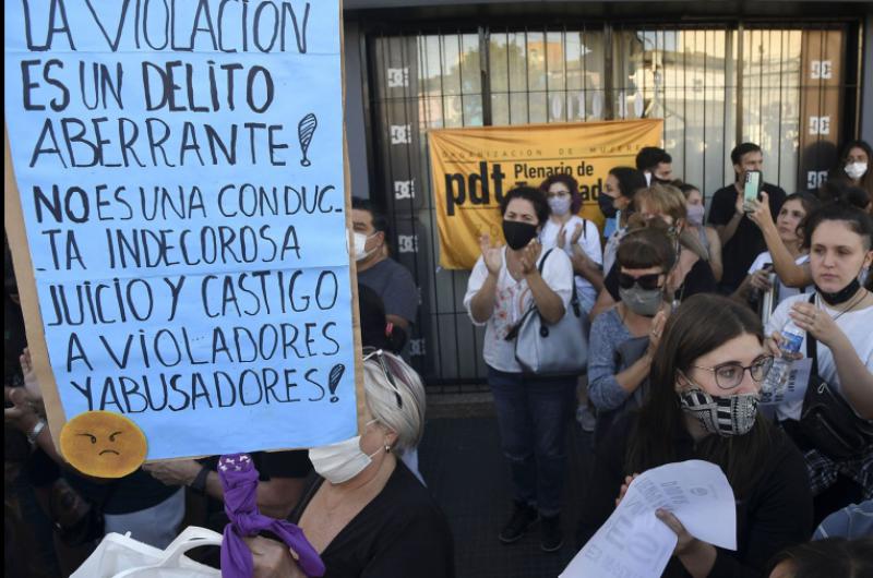 A un mes del abuso grupal de Palermo los detenidos son trasladados a caacuterceles federales