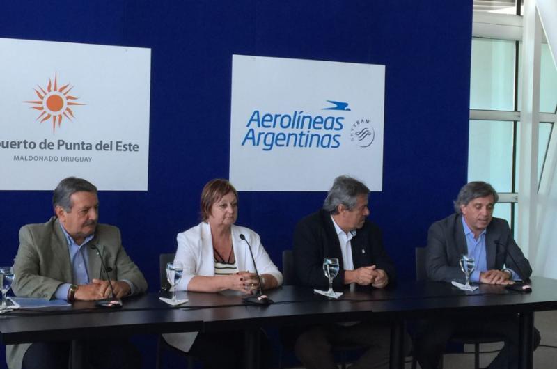 Transporte realizoacute reuniones con Aeroliacuteneas Argentinas JetSmart y Flybondi por banda tarifaria