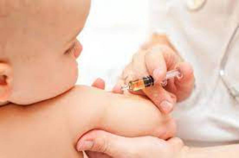 Vacunacioacuten antigripal- inoculan a bebeacutes de 6 a 24 meses