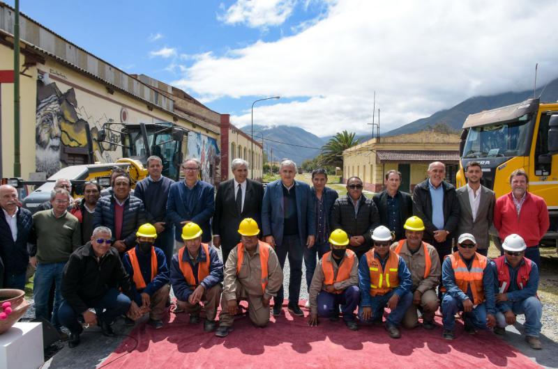 El gobernador Morales puso en marcha la recuperacioacuten de viacuteas del Tren Turiacutestico