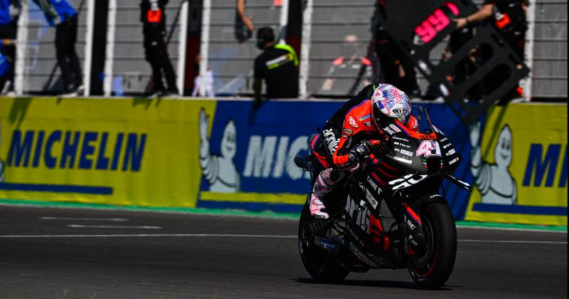 Aleix Espargaroacute logroacute la primera victoria de su carrera
