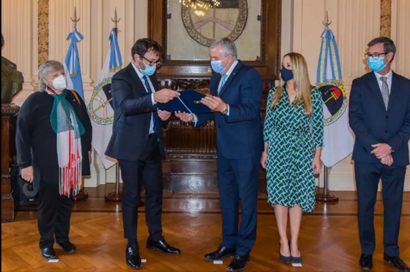 Morales recibioacute al embajador de Italia para proyectar acuerdos estrateacutegicos
