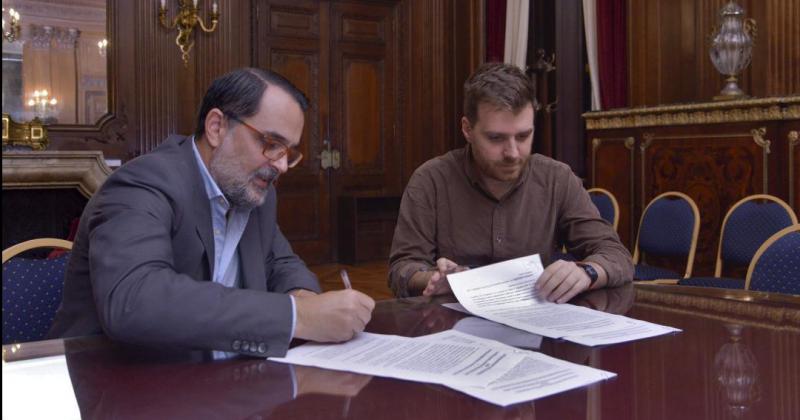 Firma de convenio entre Concejo Deliberante y la Legislatura de CABA