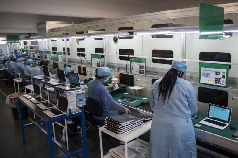 La empresa Novatech es optimista respecto al futuro del mercado informaacutetico