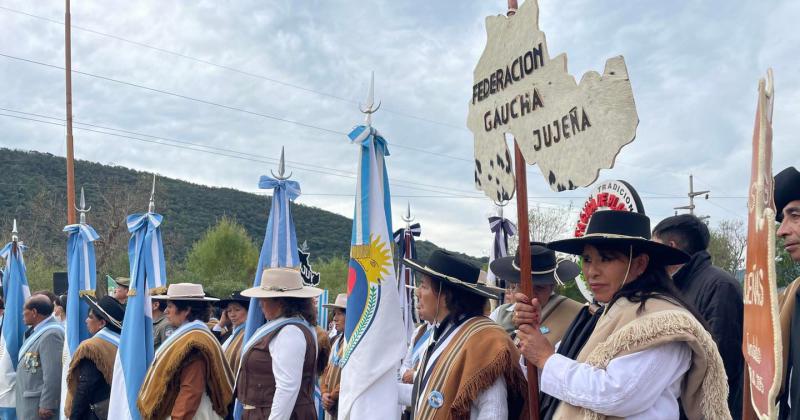 Centros gauchos eligen a la paisana del Diacutea Grande de Jujuy