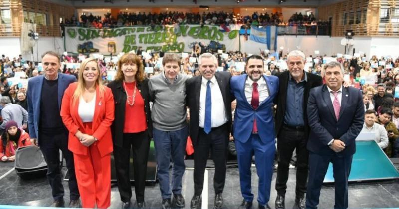 Trabajar juntos y unidos rinde sus  frutos afirmoacute Alberto Fernaacutendez 