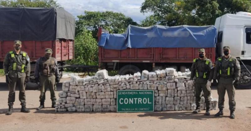 En un doble fondo trasladaban 470 kilos de hojas de coca