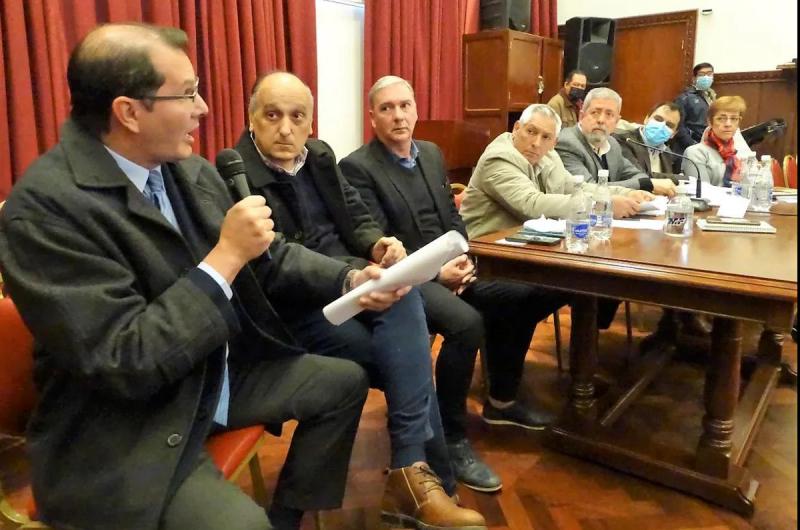 Autoridades del ISJ junto a legisladores abordaron la creacioacuten de la Compantildeiacutea de Seguros de Jujuy SE