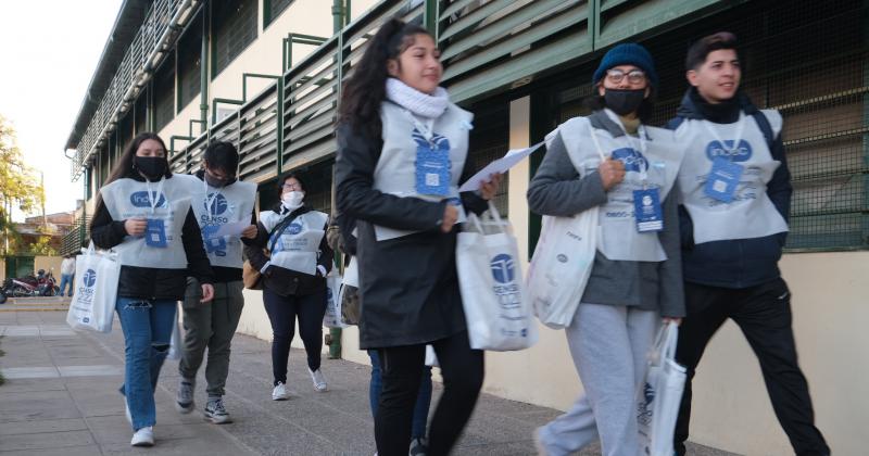 Alberto Fernaacutendez y Martiacuten Guzmaacuten analizaron los nuacutemeros del Censo 2022