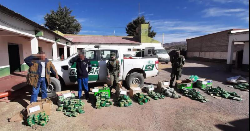 En Jujuy decomisaron marihuana cigarrillos y 140 kilos de hojas de coca