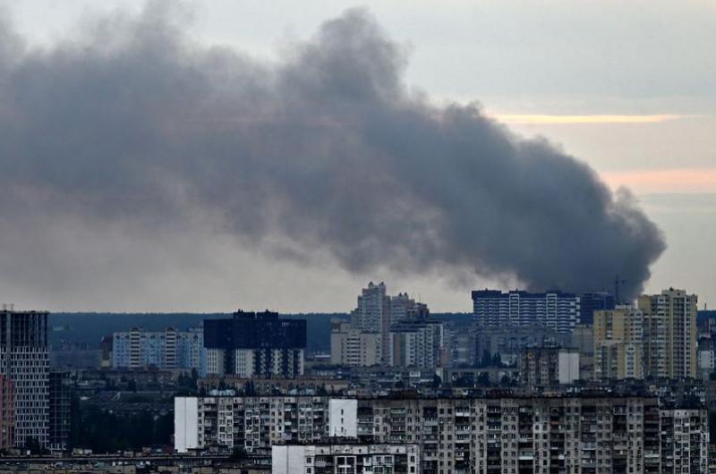 Rusia vuelve a bombardear Kiev y amenaza con nuevos objetivos