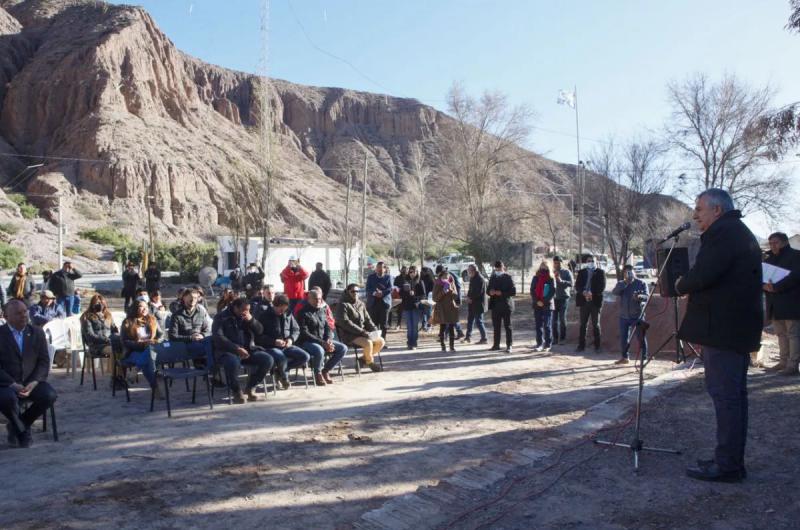 Comenzoacute la construccioacuten de la nueva estacioacuten ferroviaria de Purmamarca
