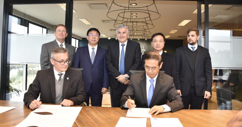 Morales y Gotion de china firmaron nuevo acuerdo para fabricar en Jujuy celdas para bateriacuteas de litio