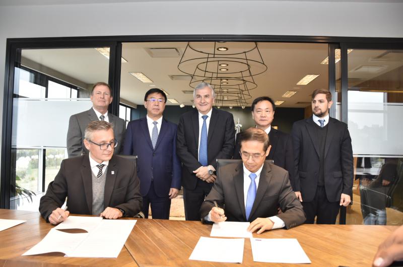 Morales y Gotion de china firmaron nuevo acuerdo para fabricar en Jujuy celdas para bateriacuteas de litio