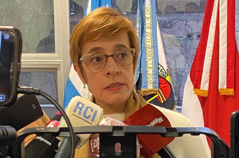 Burgos presentoacute proyecto de ley de acoso callejero