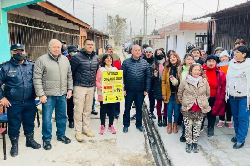 El Ministerio de Seguridad continuacutea instalando alarmas comunitarias