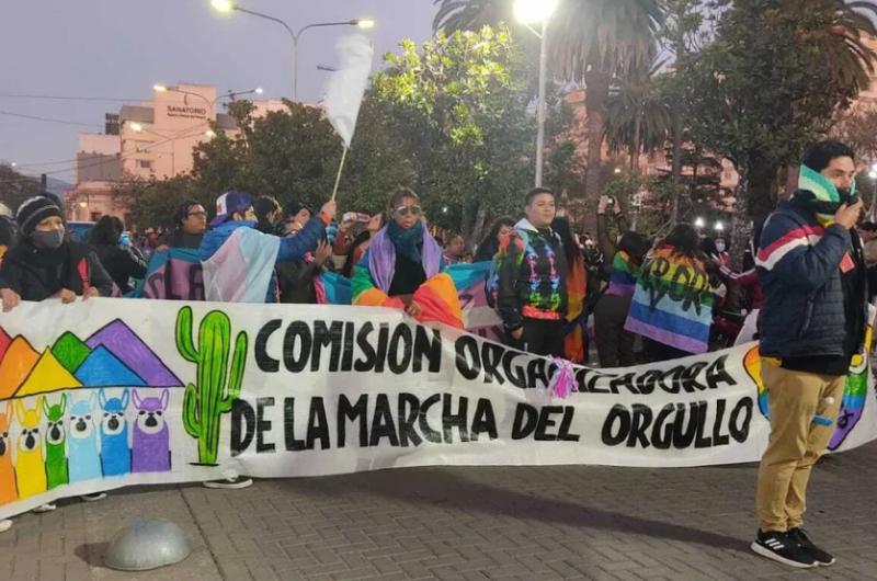 Tambieacuten en Jujuy marcharon por el Diacutea Internacional del Orgullo LGBT