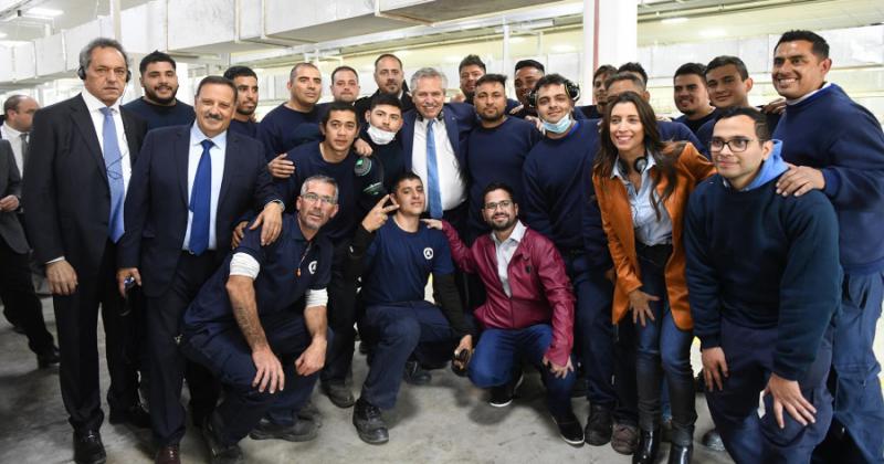Fernaacutendez y Quintela inauguraron tercera parte del Parque Eoacutelico