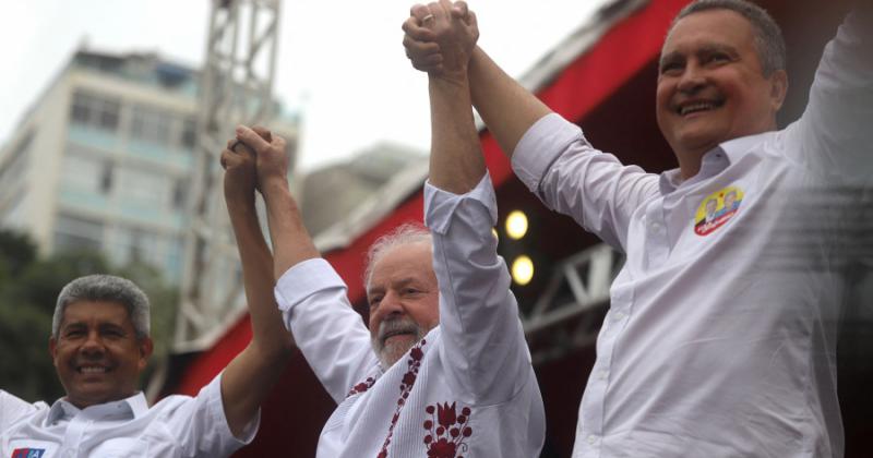 Lula se mantiene como amplio favorito para ganar en primera vuelta en Brasil