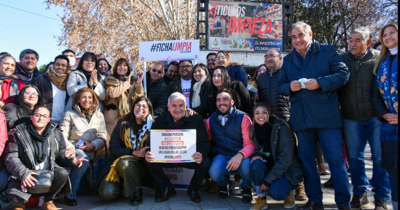 Nadie gobernaraacute por miacute aseguroacute Morales en su visita a Chilecito