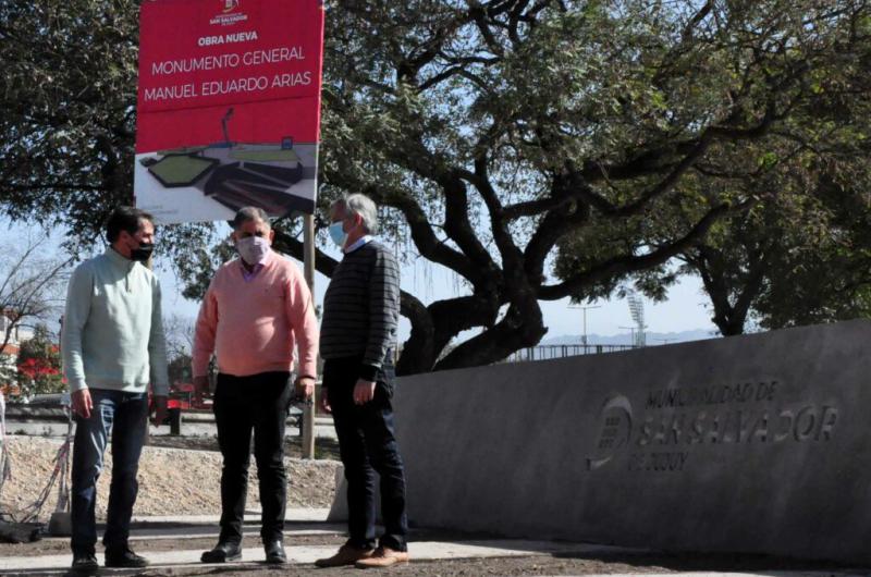 Avanzan los trabajos de construccioacuten del monumento al Gral Manuel Eduardo Arias