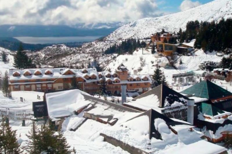 Intenso movimiento turiacutestico en el inicio de las vacaciones de invierno