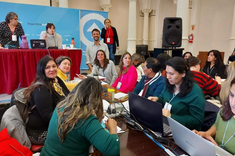 Jujuy trabajoacute con la Comisioacuten Nacional del programa Libros para aprender