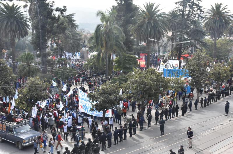 Basta de persecucioacuten y de criminalizar la protesta