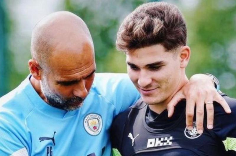 Guardiola aseguroacute que Juliaacuten Aacutelvarez le dejoacute muy buenas impresiones