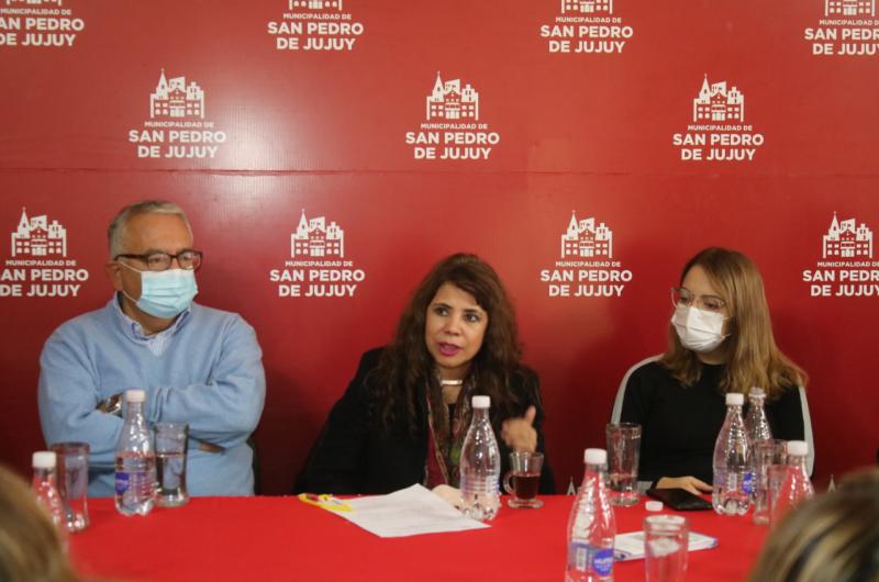 Capacitacioacuten a docentes de San Pedro de Jujuy en Perspectiva de Geacutenero