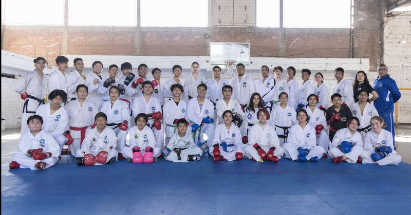 Integrantes de la seleccioacuten argentina de Taekwondo ITF en nuestra ciudad