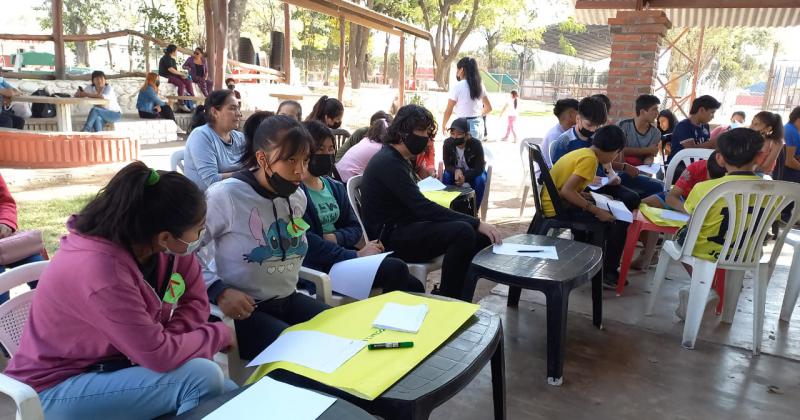 Jornada de Sensibilizacioacuten en Identidad de Ntildeande Reko Guaraniacute